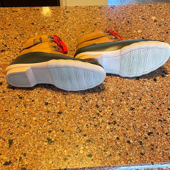 Winter Boots - Picture 7 of 7